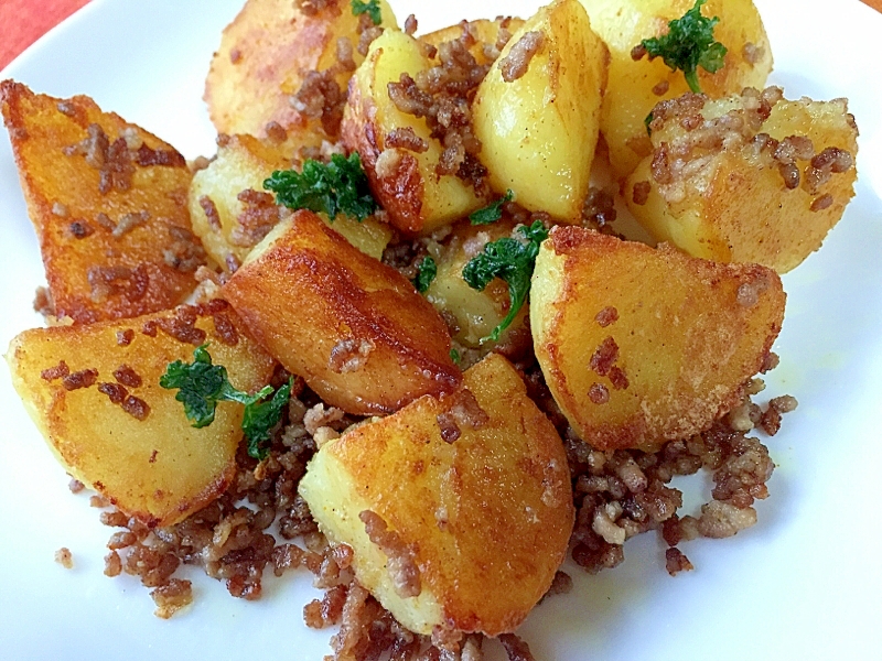 簡単!じゃがいも☆ひき肉カレー炒め