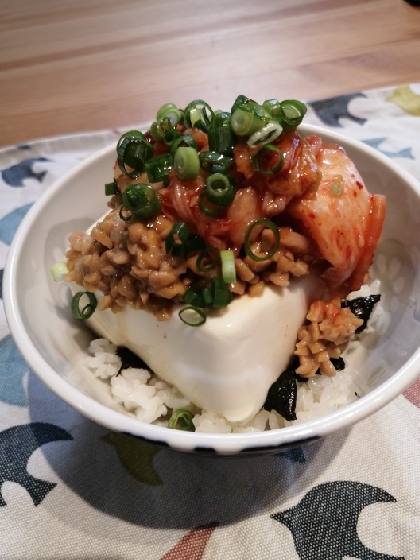 朝からがっつりいただきました♪納豆キムチの組み合わせのおいしさはもちろんですが、海苔がかなりいいですね☆