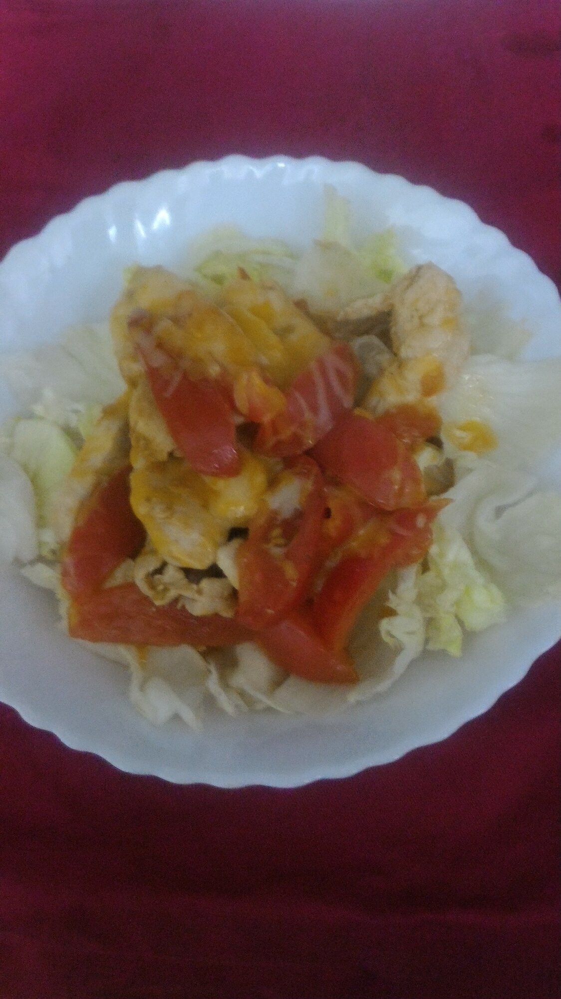 簡単ヘルシー♪とろ～りチーズのチキントマトソテー