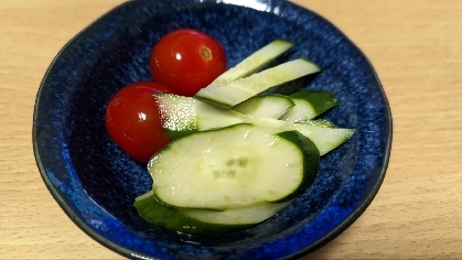 夏野菜でサラダのような浅漬け