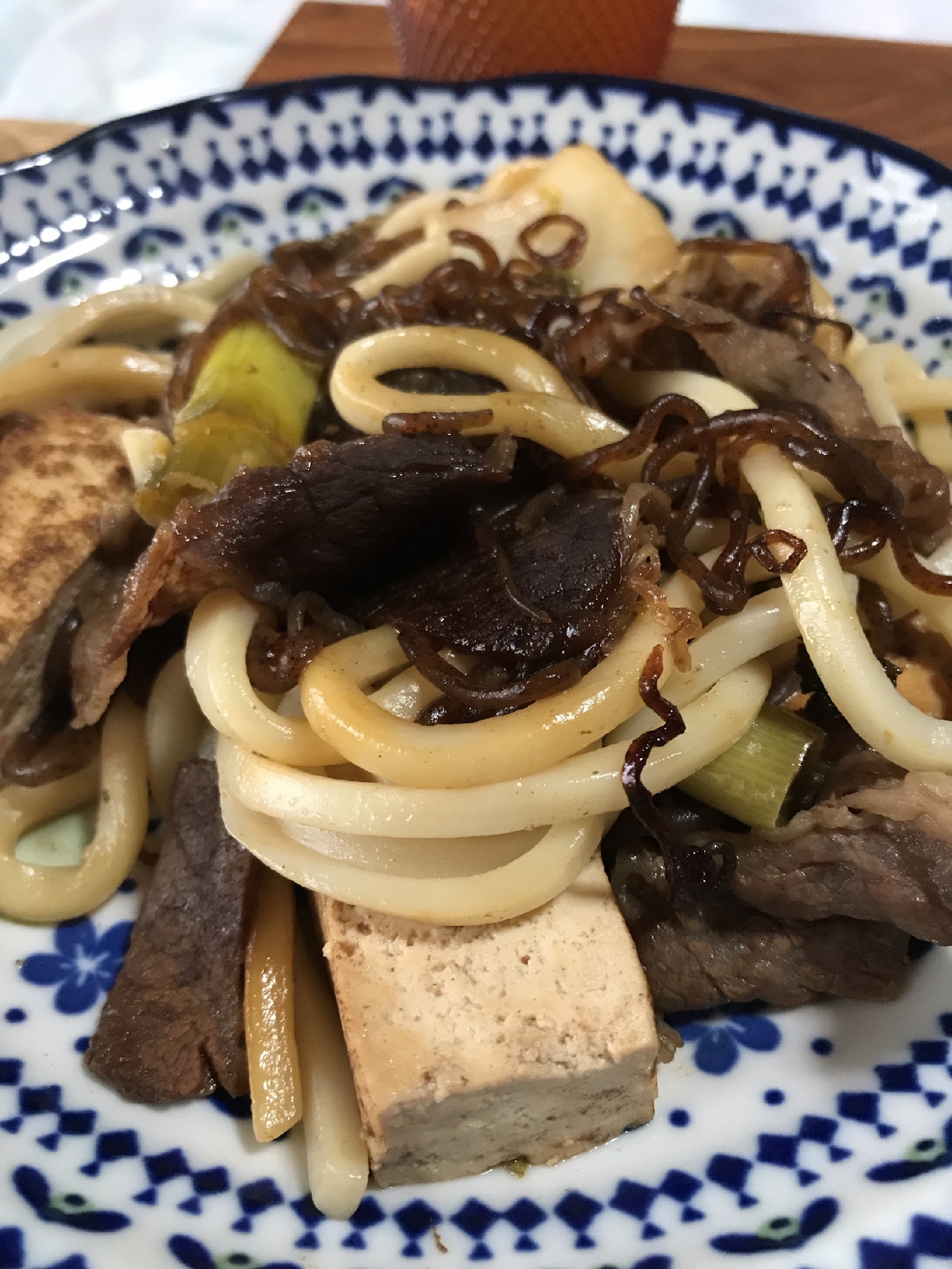 厚揚げと塩昆布の和風焼きうどん