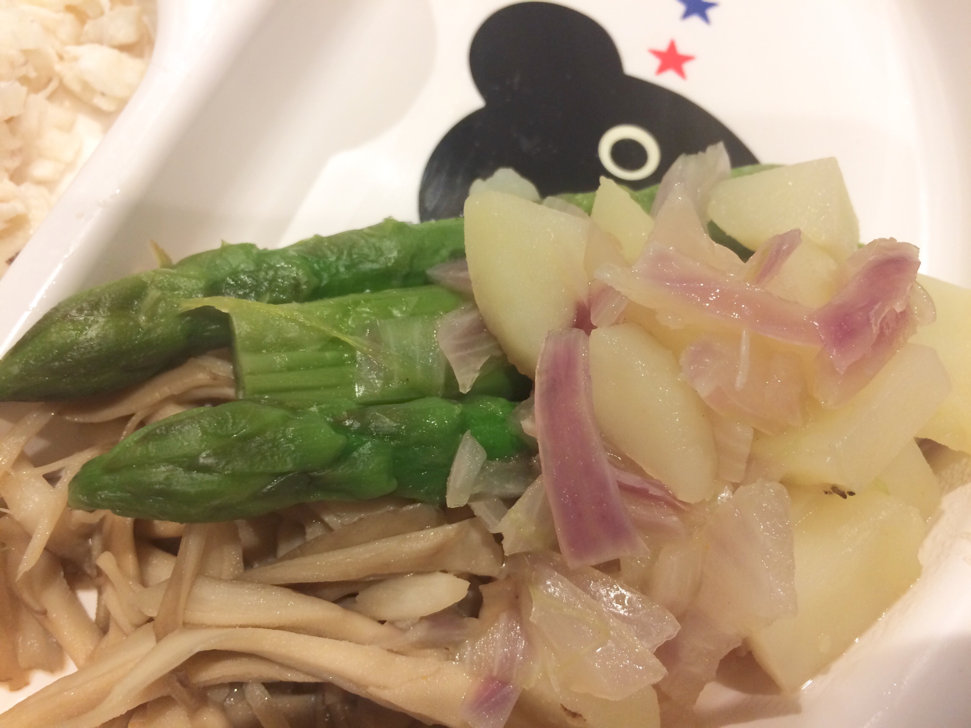 幼児食！アスパラ、紫玉ねぎ、じゃがいものコンソメ煮