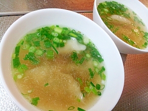 市販の餃子で中華スープ