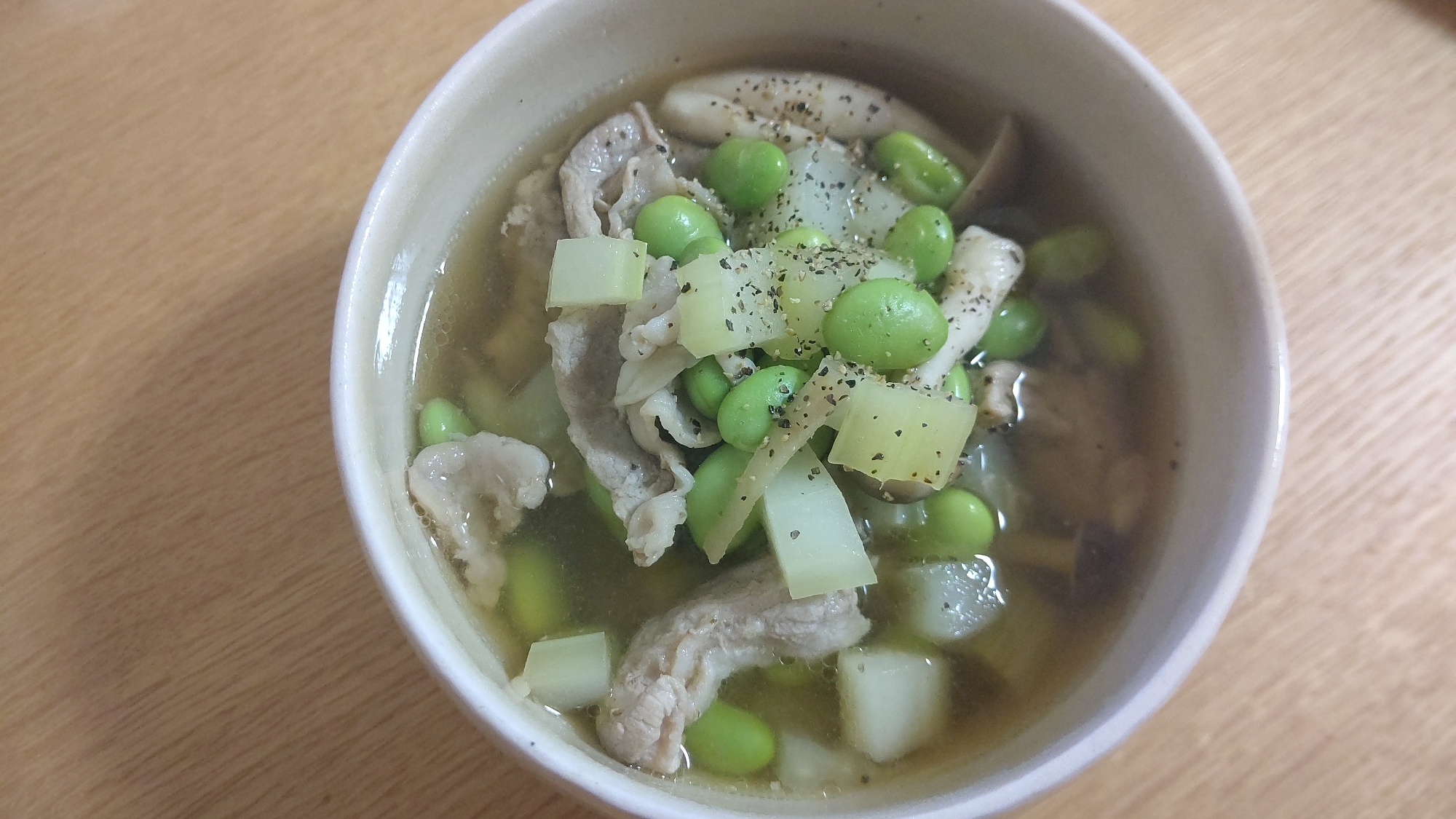 豚肉と枝豆のスープ