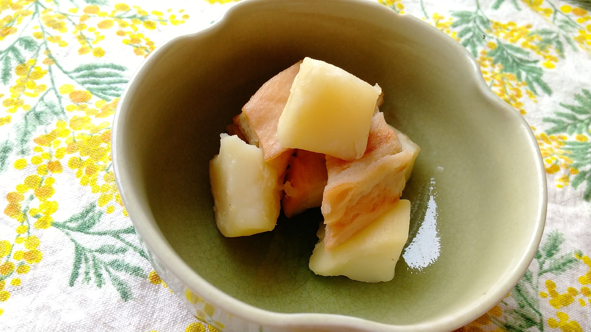 じゅわっと美味しい！ジャガイモと車麩の揚げ煮