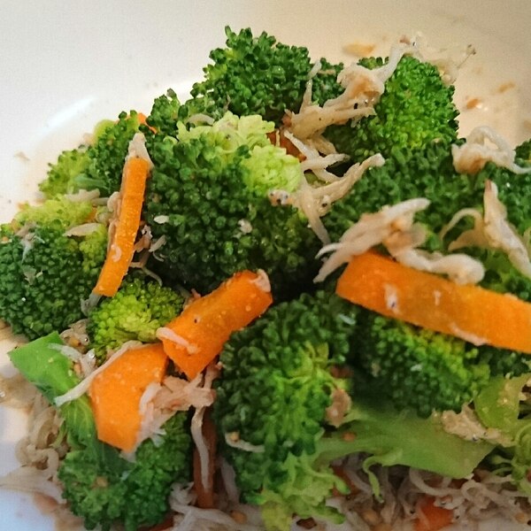 クイックボウルでブロッコリーとしらすの和え物 レシピ 作り方 By Kokちゃん 楽天レシピ クイックボウルでブロッコリーとしらすの和え物 レシピ 作り方 By Kokちゃん 楽天レシピ