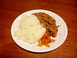 牛乳を使ったマイルドなドライカレー