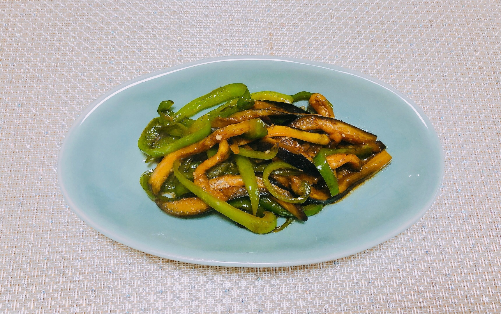 夕食におススメレシピ ナスとピーマンの青椒肉絲 レシピ 作り方 By 景都 楽天レシピ 夕食におススメレシピ ナスとピーマンの青椒肉絲 レシピ 作り方 By 景都 楽天レシピ