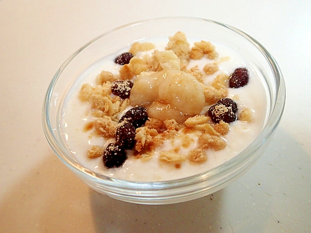 美的 フルーツグラノーラと甘納豆と甘酒のヨーグルト