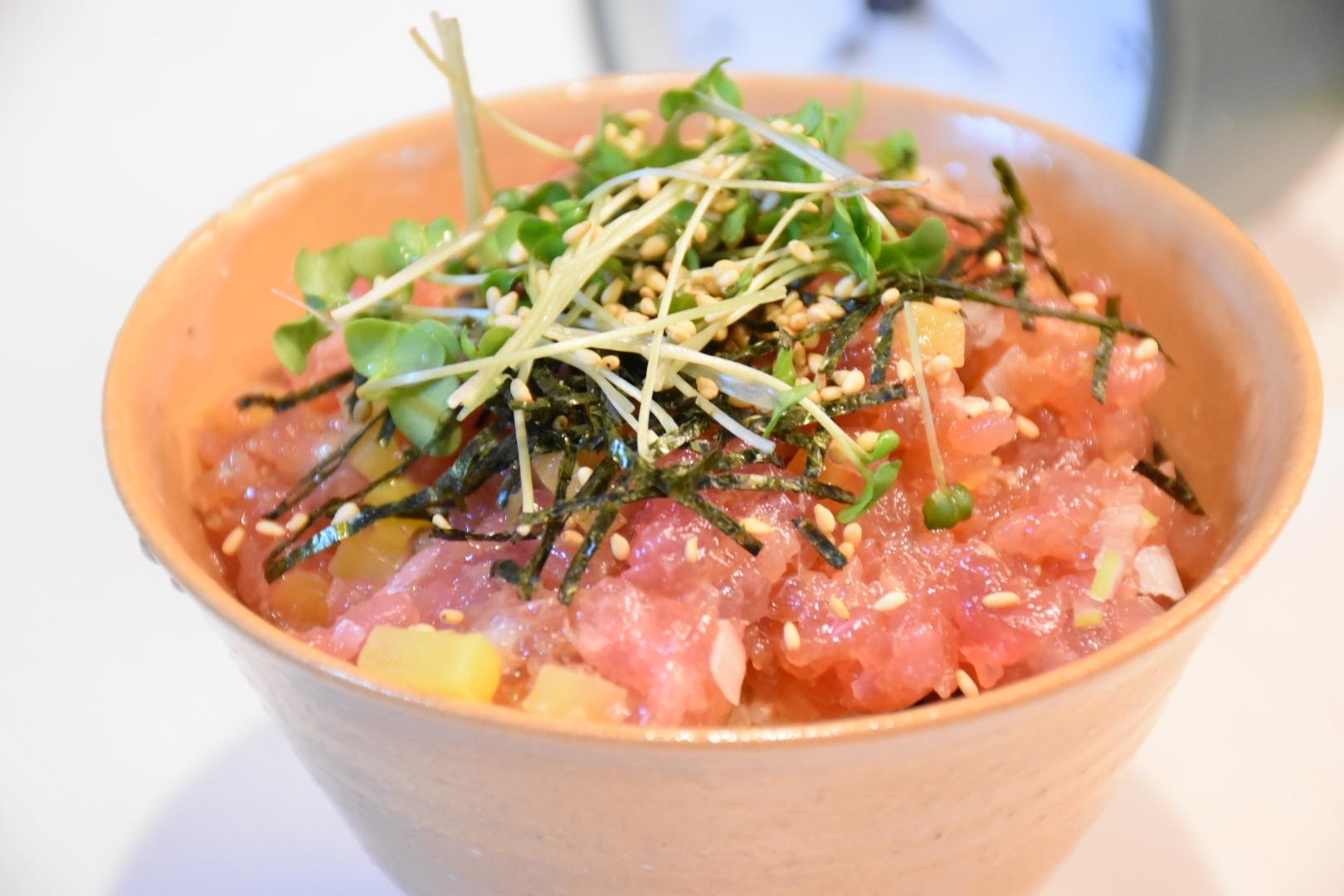 マグロたくあん丼