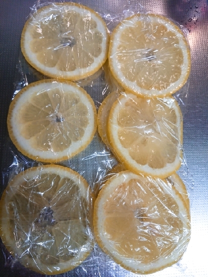 レモンを買ったので早速冷凍しました！