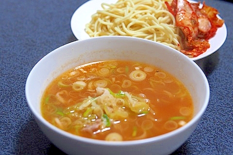 簡単、うまい！　鶏ガラ味噌スープ　つけ麺