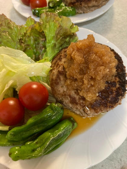 Guuママちゃん，こんばんは♪
ハンバーグにかけて頂きました〜
いつものハンバーグがたちまち洋食屋さんの味に早変わり！！美味しいレシピを
ありがとう♡