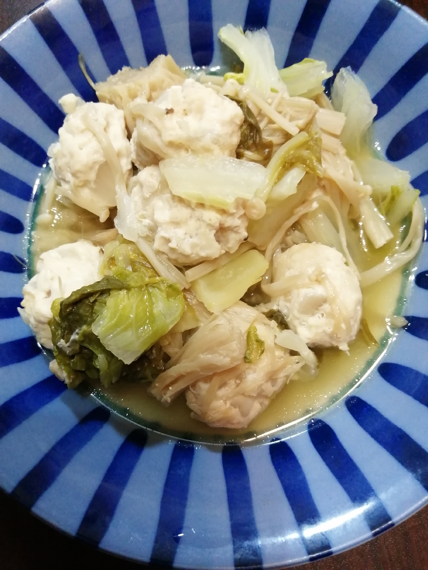 鶏団子と白菜の煮物