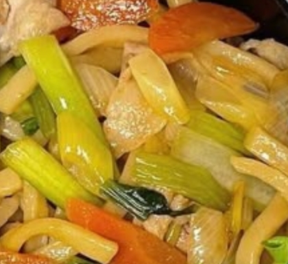 子供が喜ぶ！ウインナー入り焼きうどん