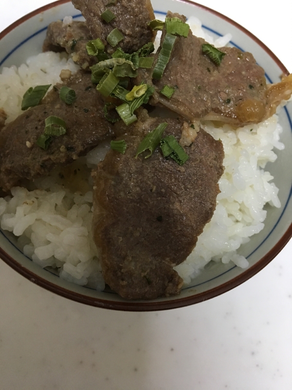 ジンギスカンとほうれん草ペーストで☆丼(*^^*)