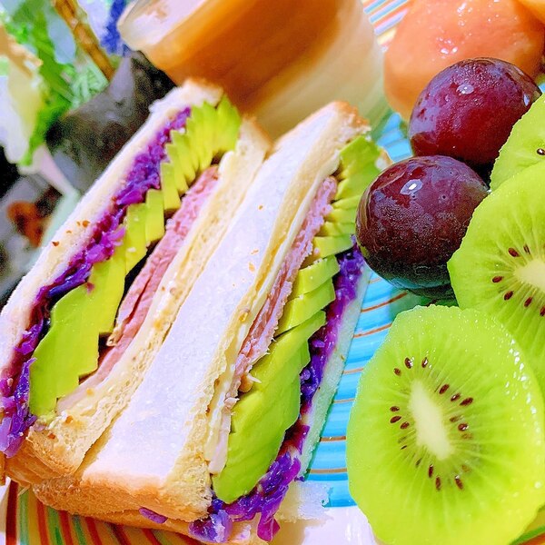 ハロウィン気分なアボカドハムチーズ紫キャベツサンド レシピ 作り方 By 嵯峨 恭也 楽天レシピ ハロウィン気分なアボカドハムチーズ紫キャベツサンド レシピ 作り方 By 嵯峨 恭也 楽天レシピ