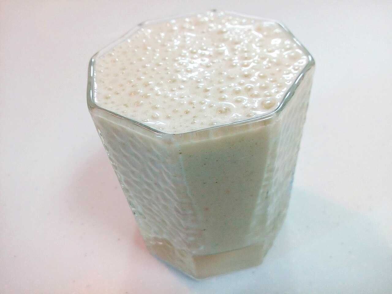 バナナと林檎とブロコスプラウトの美的ミルクジュース レシピ・作り方 by ぷ〜みぃまま♪｜楽天レシピ