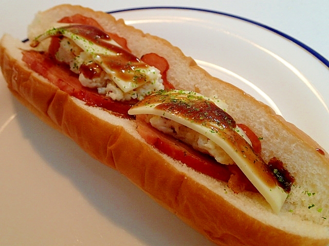 焼豚とポテトサラダとチーズのホットドッグ♬