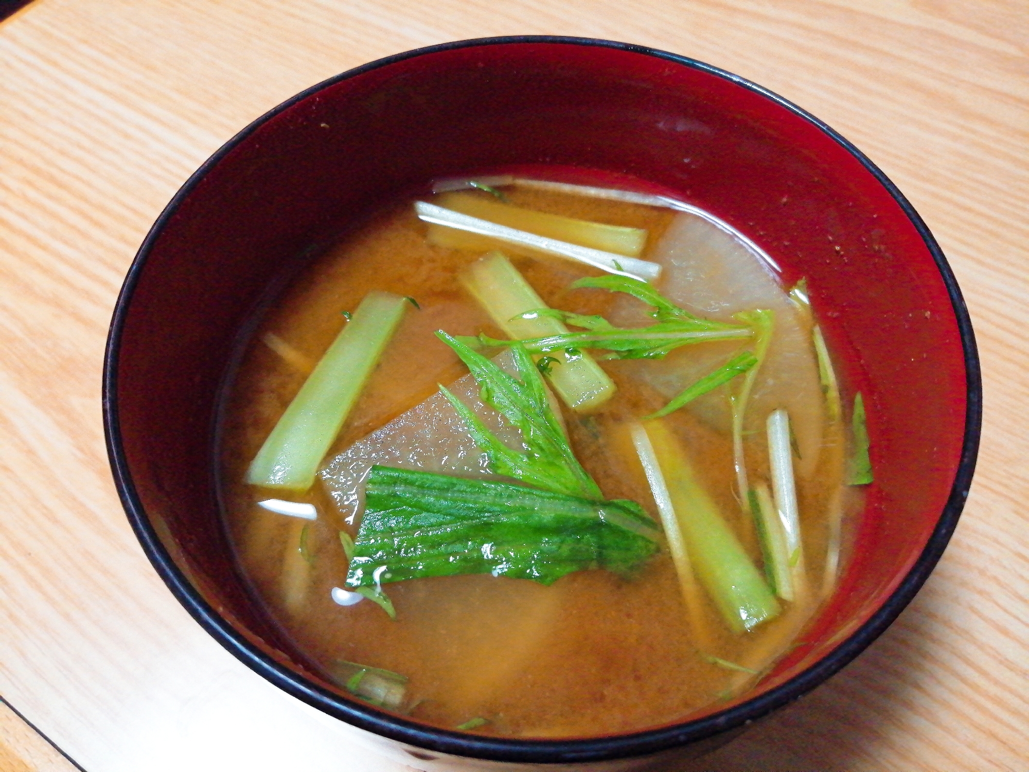 大根と大根葉と水菜のみそ汁