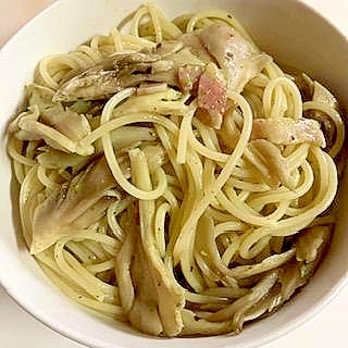 舞茸とベーコンの　ジェノベーゼスパゲティー