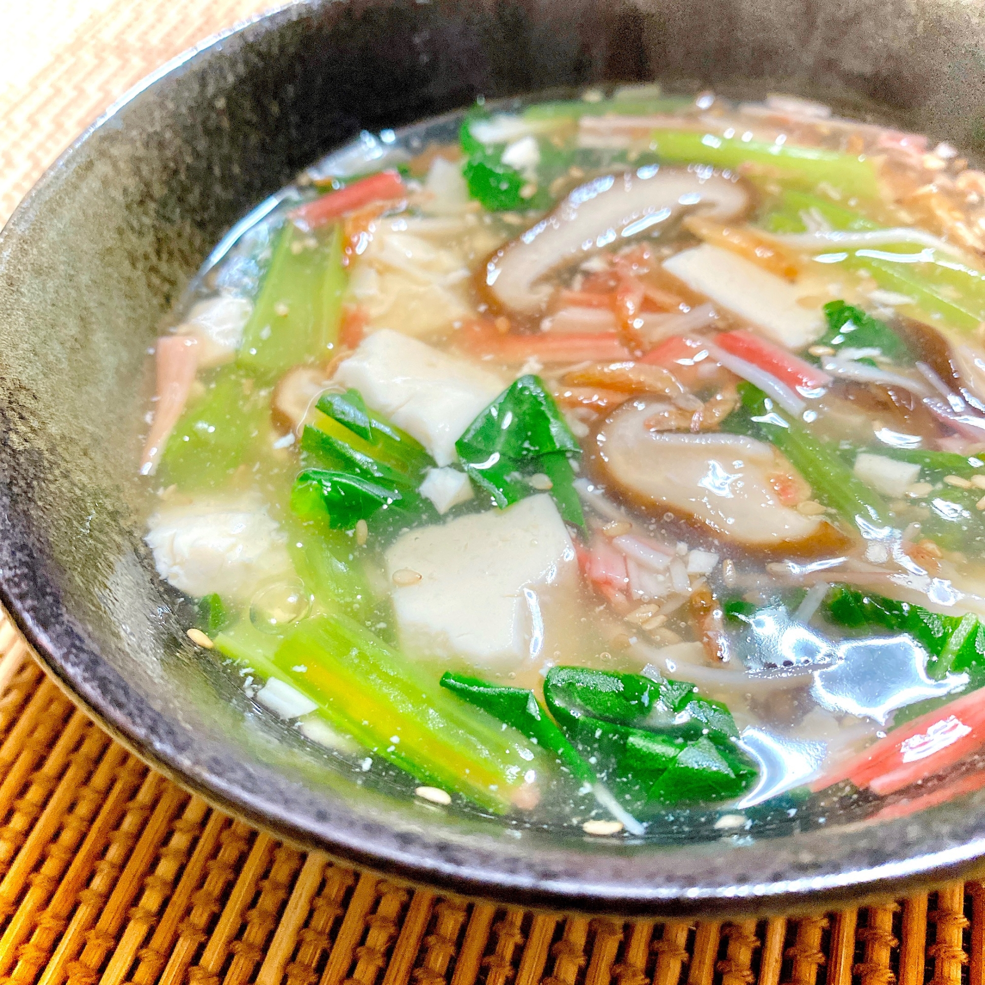 とろっとあったか♪小松菜と椎茸の豆腐あんかけスープ