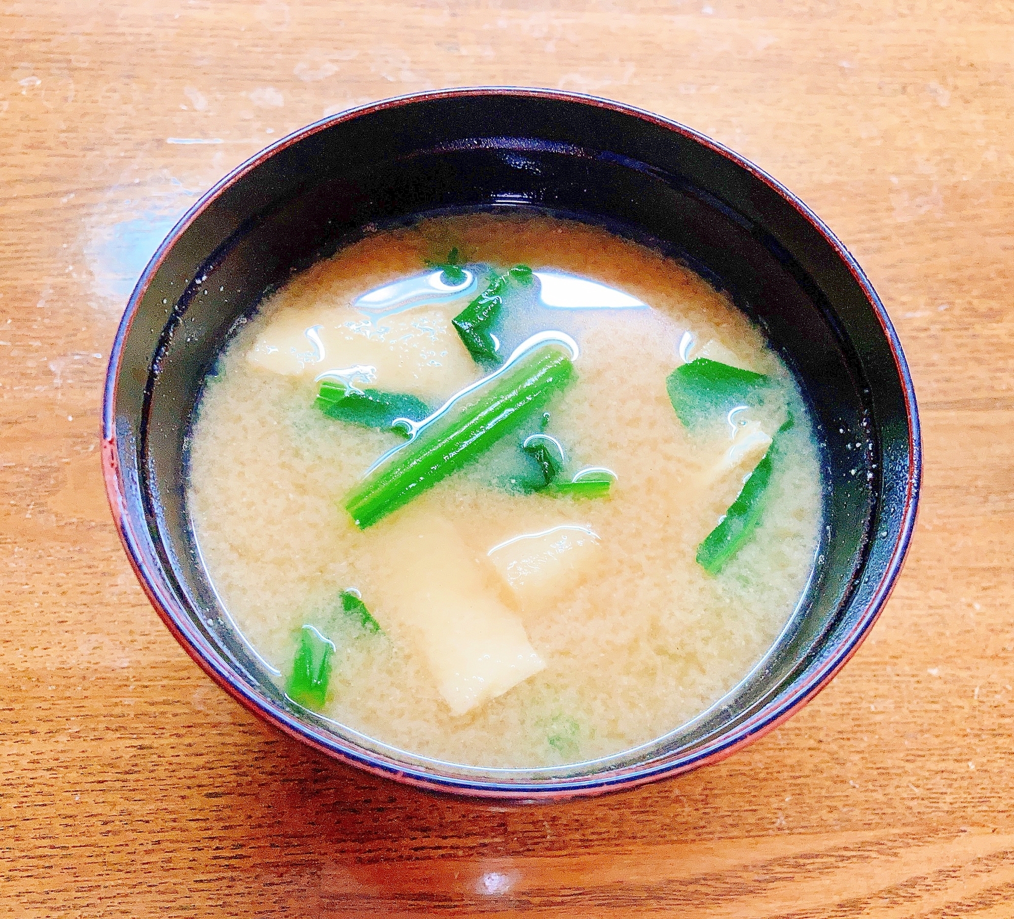 ほうれん草と油揚げの味噌汁