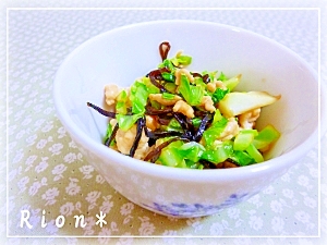 ごま油がポイント キャベツと鶏ひき肉の塩こんぶ炒め レシピ 作り方 By くまきち 楽天レシピ