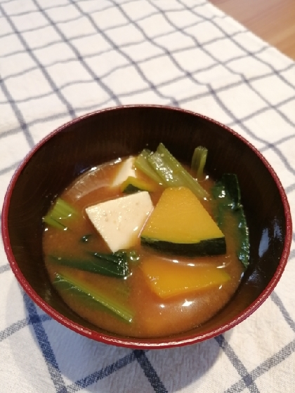 ほうれん草の代わりに小松菜で作りました～具だくさんでとってもおいしかったです！かぼちゃの甘みがいいですね♪