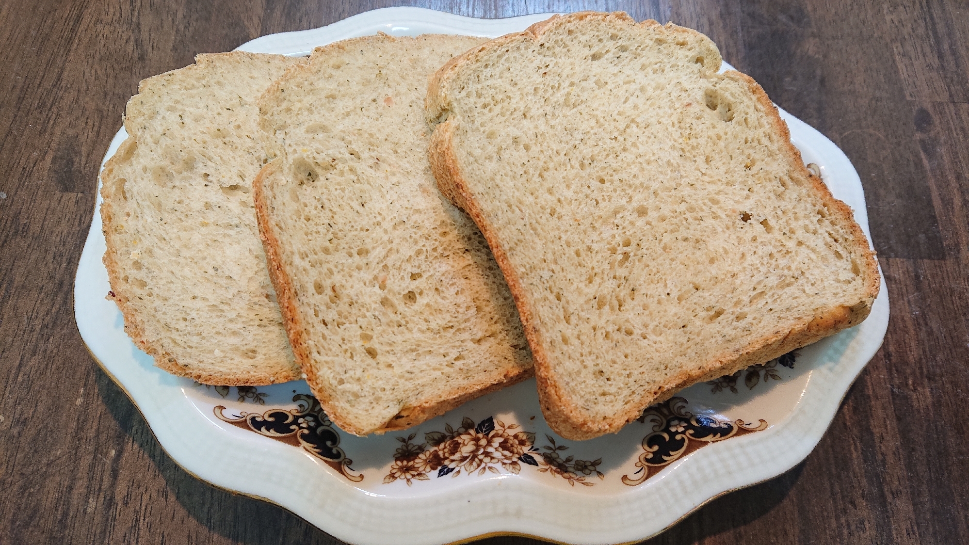 ホームベーカリーで作る★一度試してみてパセリ食パン