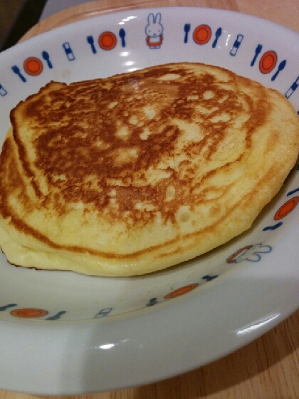 甘さ控えめな、手作りホットケーキ