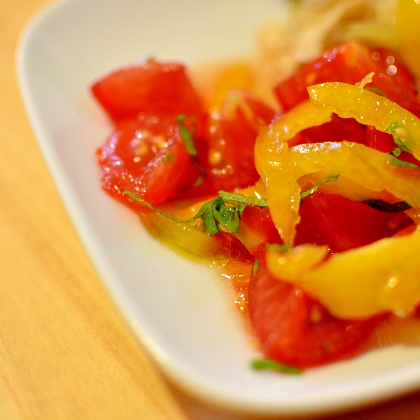 トマトとパプリカのサラダ レシピ 作り方 By Mariemarine 楽天レシピ トマトとパプリカのサラダ レシピ 作り方 By Mariemarine 楽天レシピ