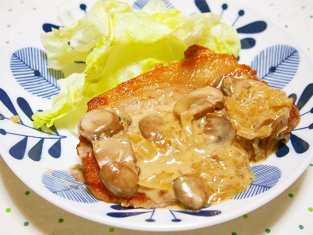 マッシュルームソースで美味！豚肉ステーキ