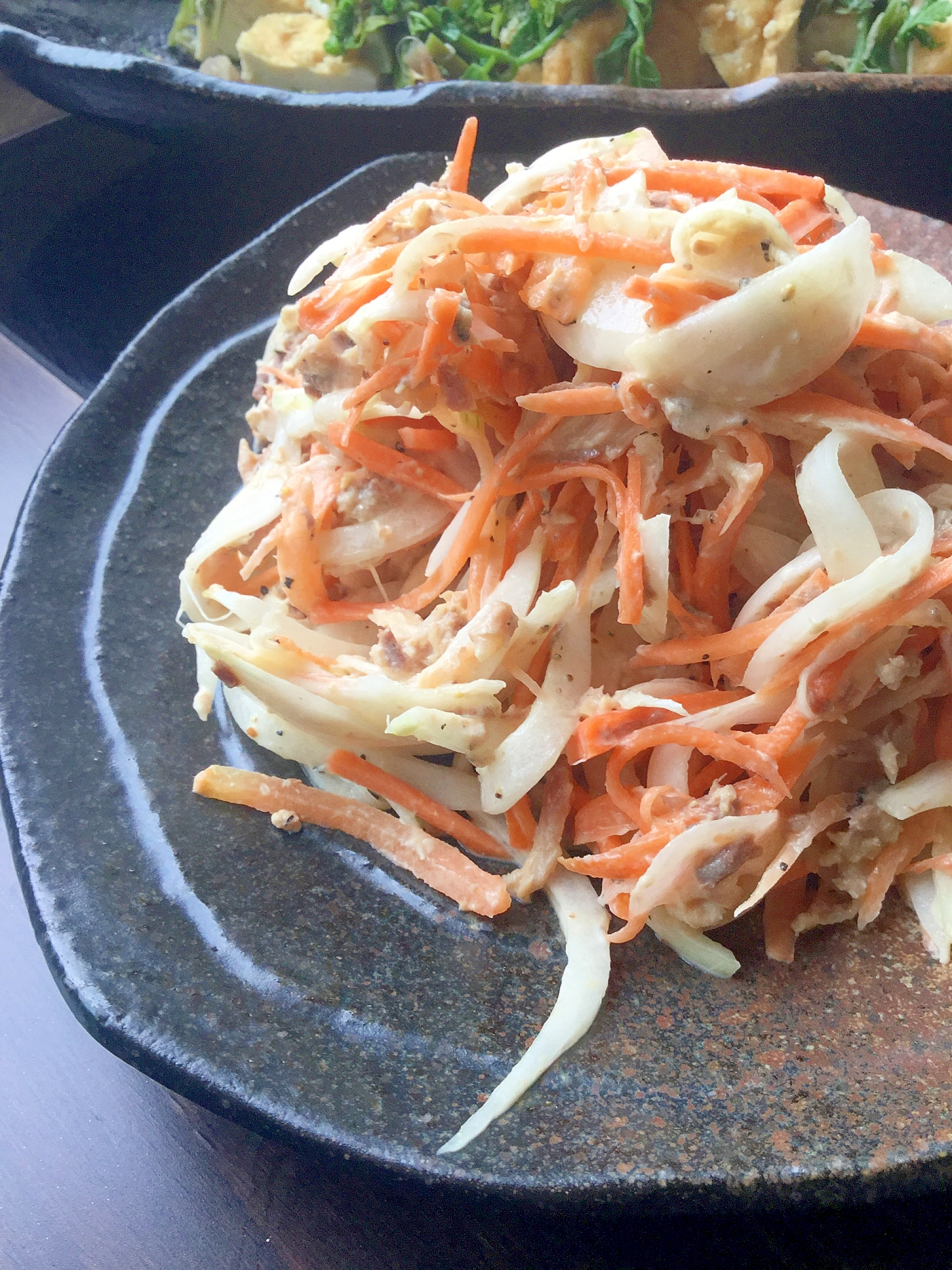 鯖缶と新玉ねぎのサラダ