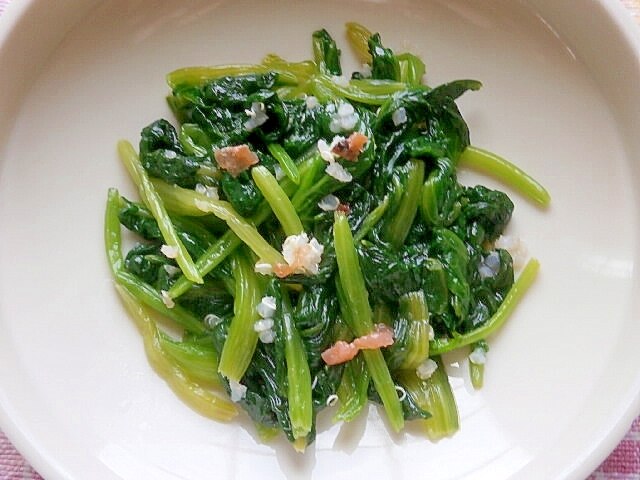 スパイシーなキヌアとほうれん草のプラオ（ピラフ）のレシピ