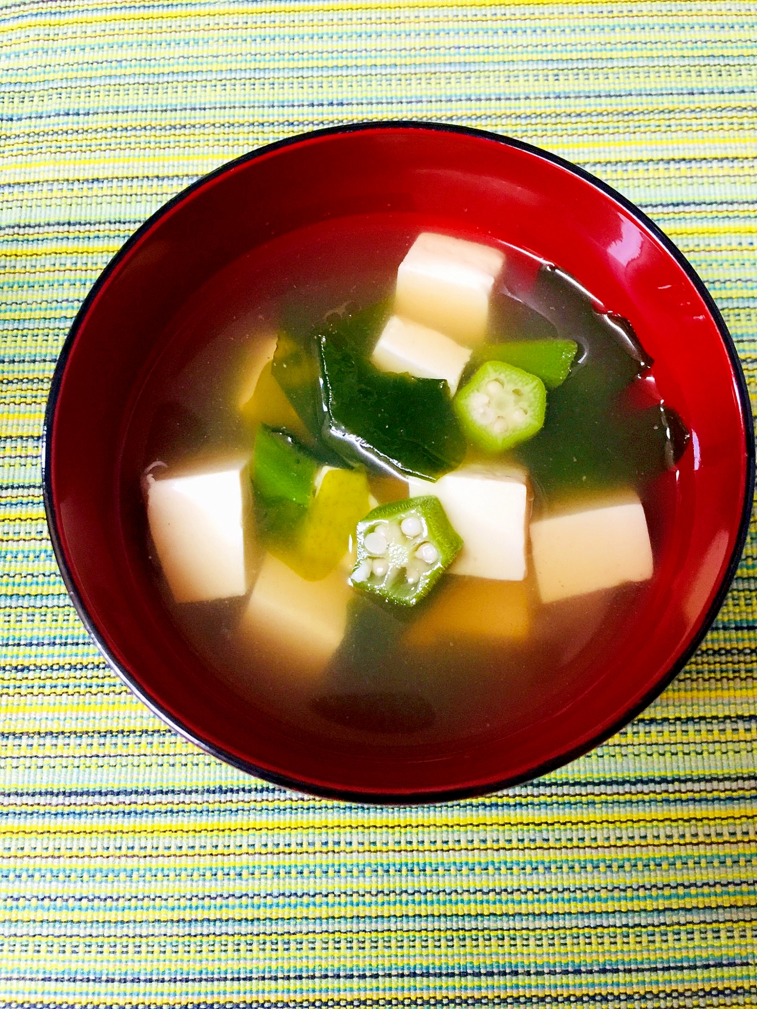 豆腐とオクラとわかめの中華スープ