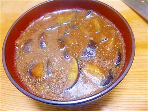 フライパンで作る茄子の味噌汁
