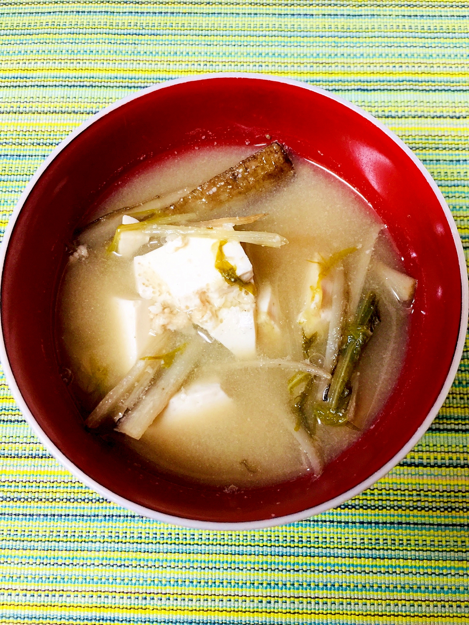 ごぼうと水菜とお豆腐のお味噌汁