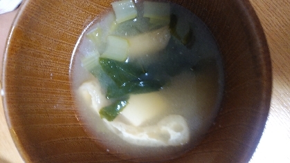 豆腐小松菜油揚げの味噌汁