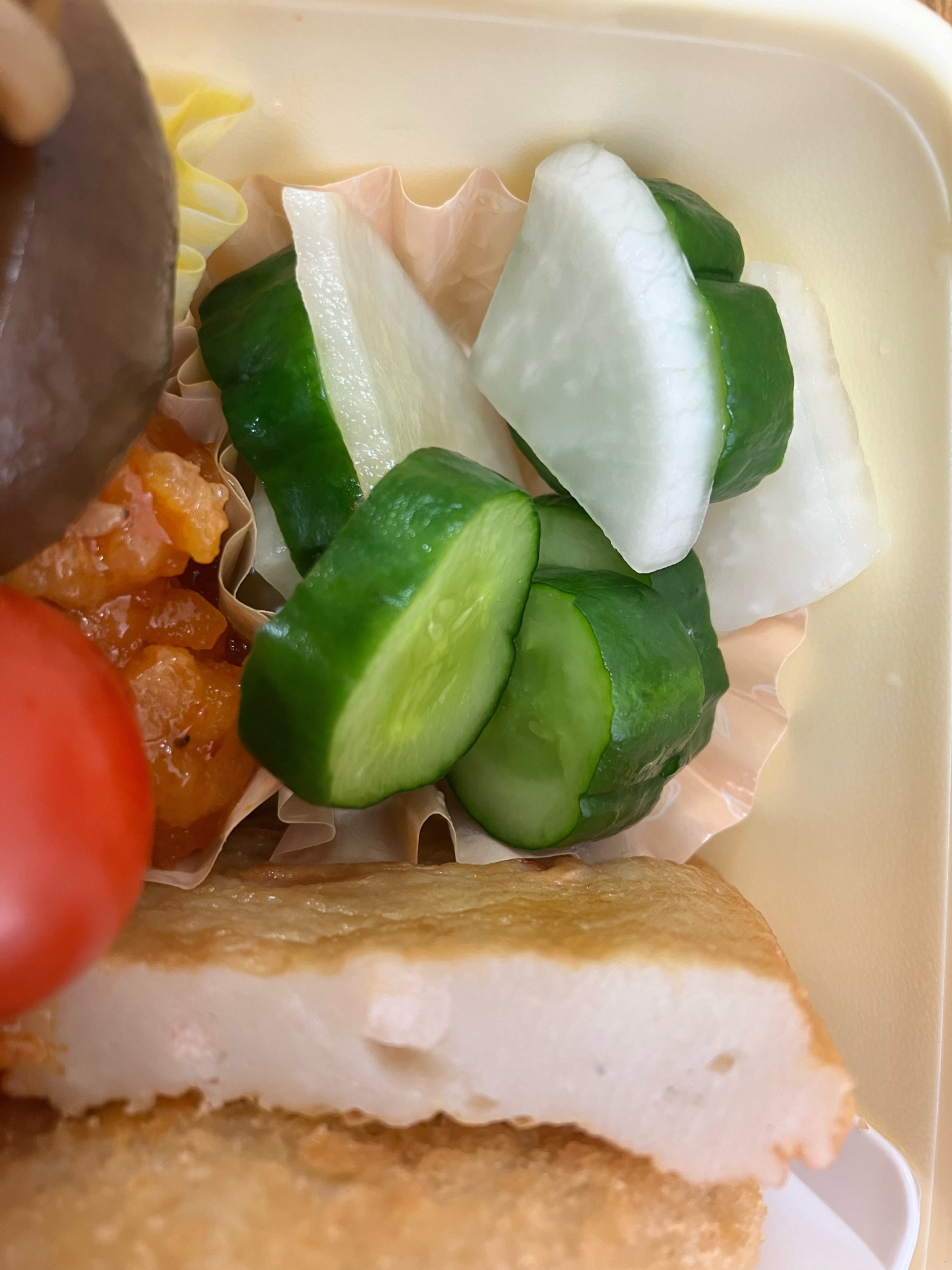 シンプル美味しい！きゅうりと大根のマリネ風漬物！