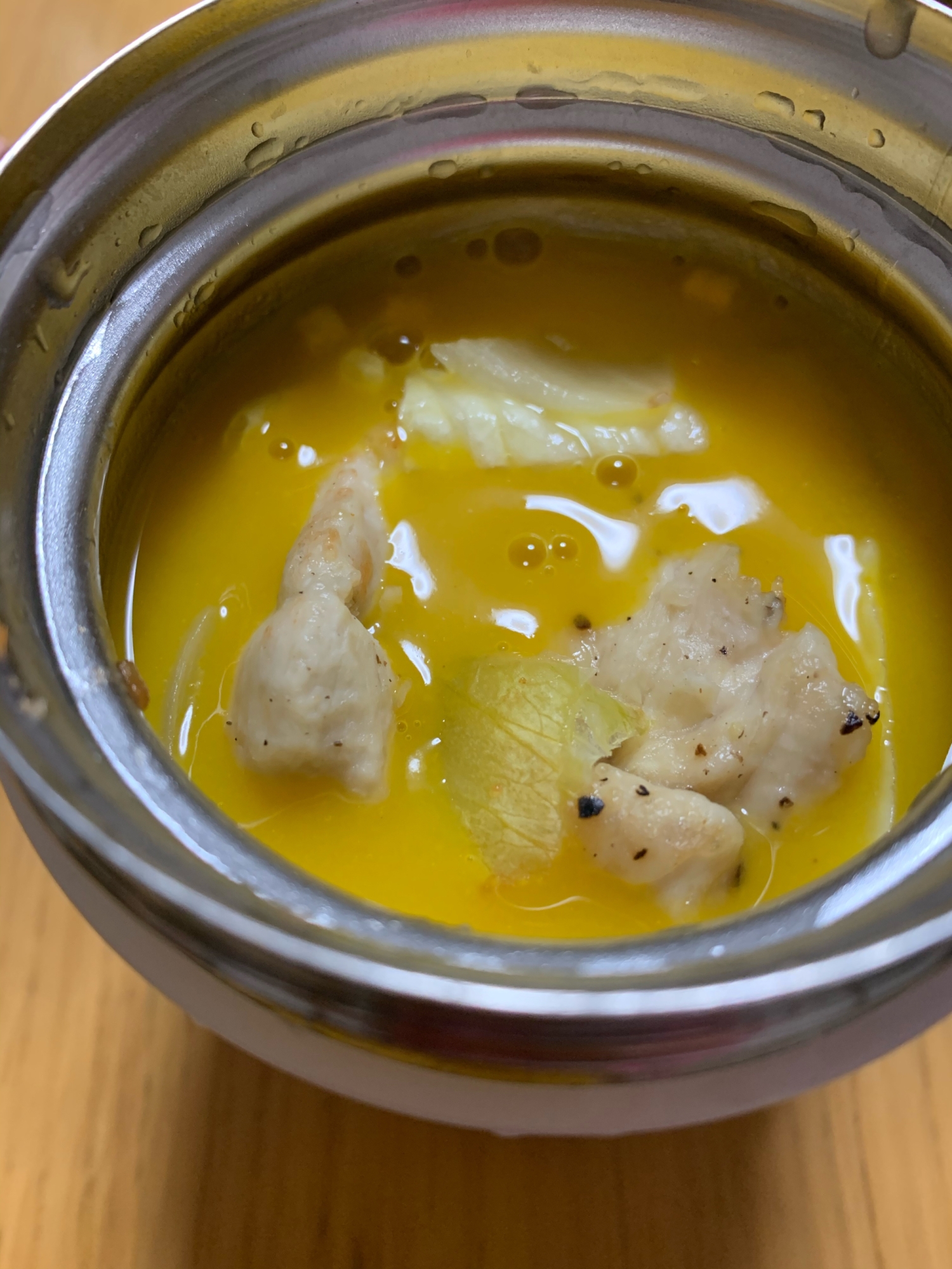 鶏肉と野菜ゴロゴロかぼちゃスープ