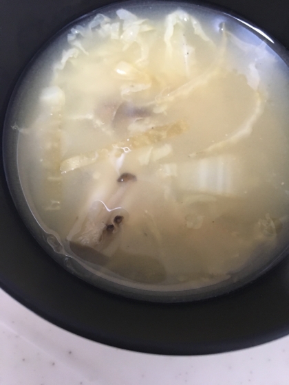 大根と白菜としめじの味噌汁