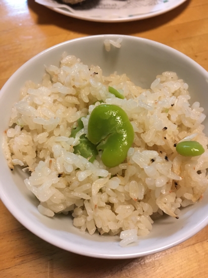 春のごはん！そら豆と釜ゆで桜えびの混ぜごはん