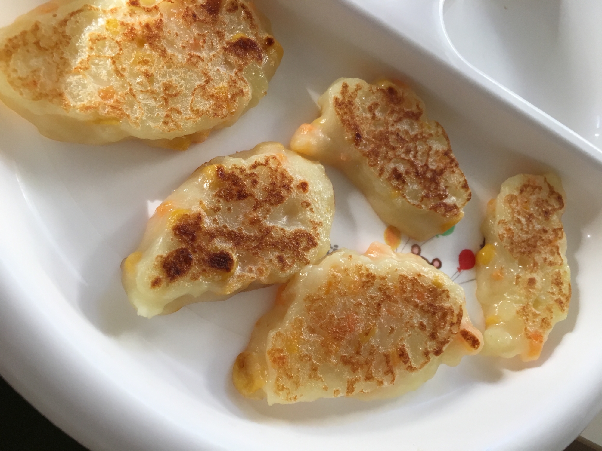 離乳食後期 手づかみ じゃがいもとコーン餅 レシピ 作り方 By あーちゃん 楽天レシピ