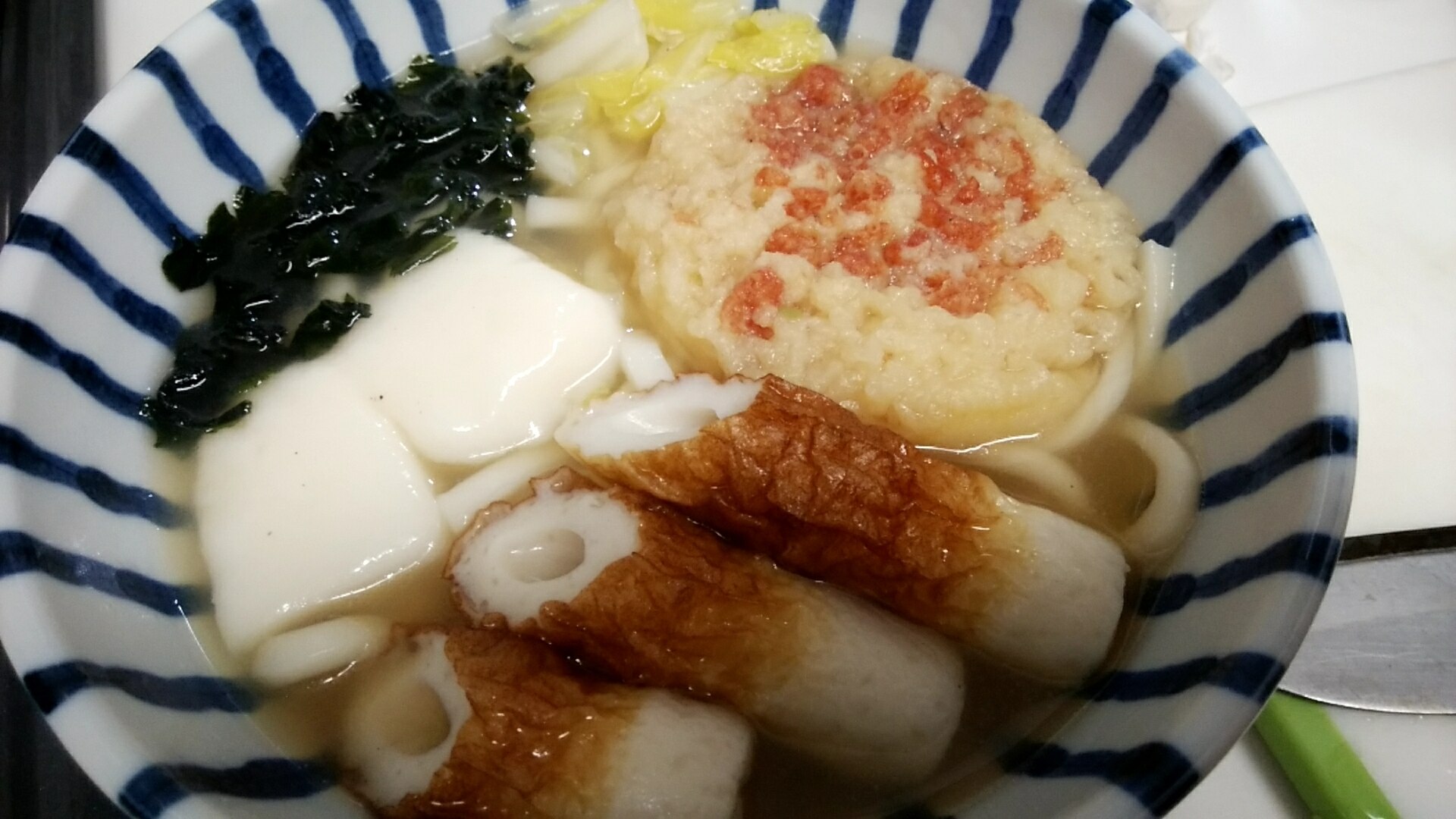 ちくわとエビ天と白菜とわかめの力うどん レシピ 作り方 By Mamacream 楽天レシピ