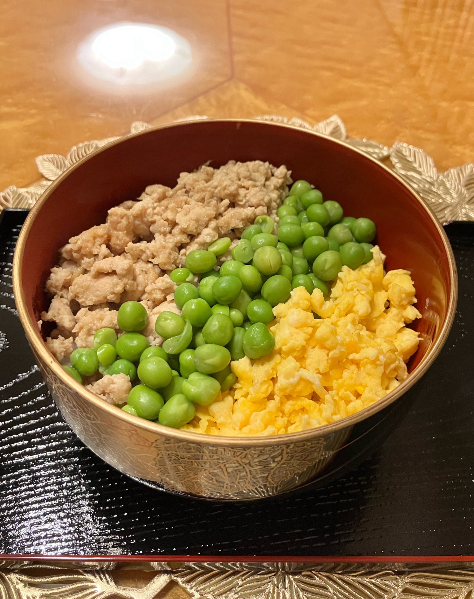 これは美味しい❣️〜鶏ひき肉の三色丼〜