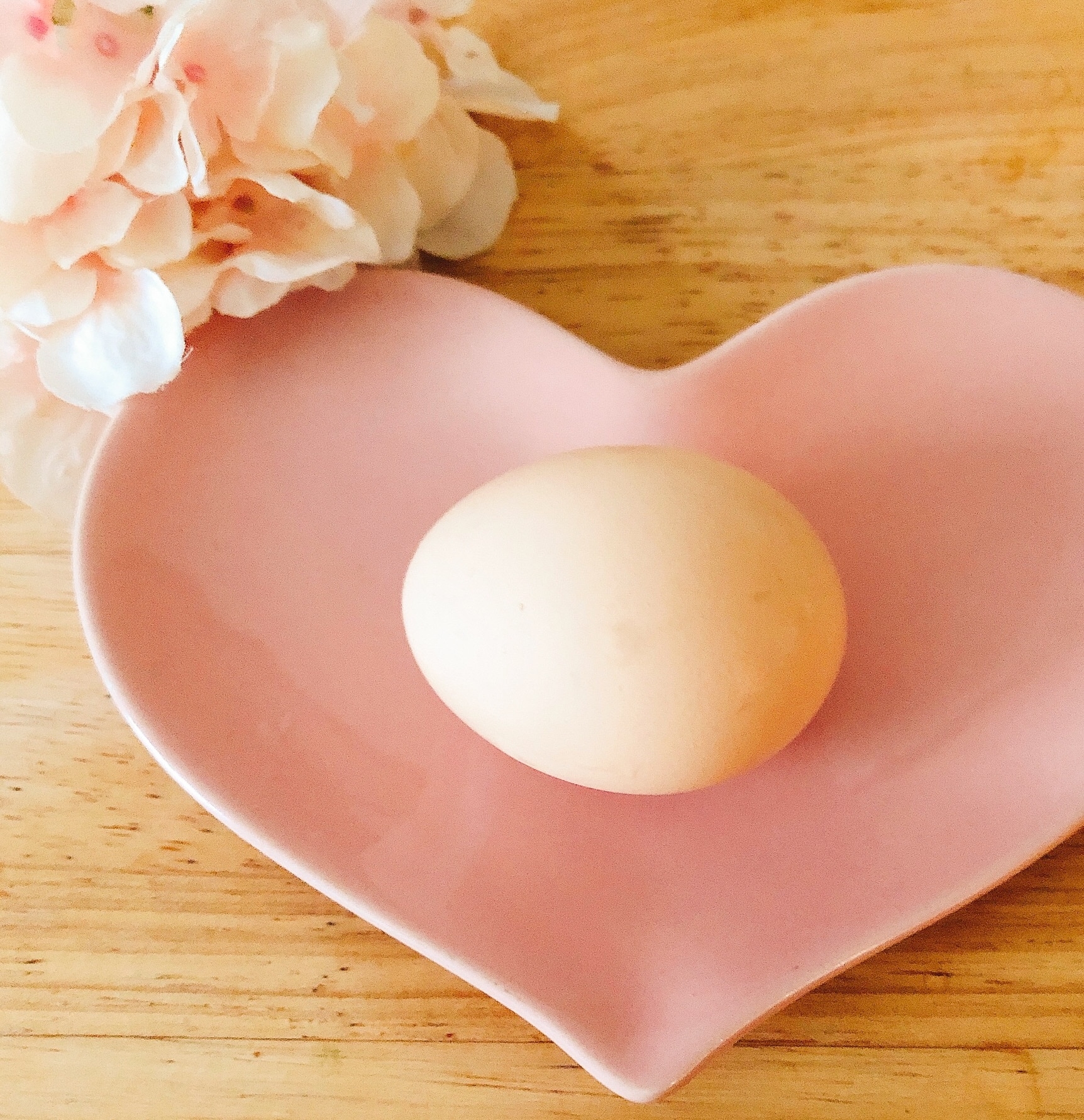 冷蔵庫の冷たい卵をすぐに常温に戻す方法✧˖°