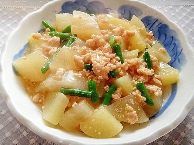 大根と鶏ひき肉の白だし煮