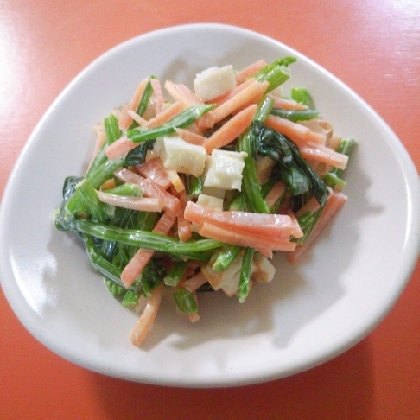 新年おめでとうございます(^^)彩り綺麗で野菜もモリモリ食べられる美味しいサラダ☆ありがとうございました(*´∇｀*)今年も宜しくお願い致します☆