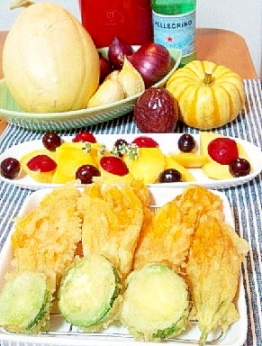 ズッキーニの花とマッチャンの天ぷら フルーツと レシピ 作り方 By ゆうsaien 楽天レシピ